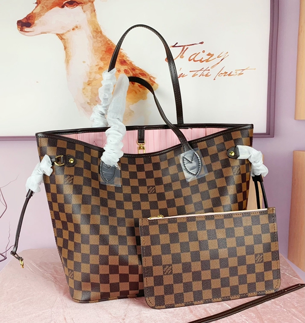 ルイヴィトンバッグ正面デザイン